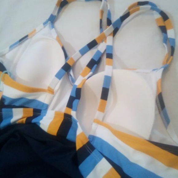 Women's Plus Strappy Back One Piece Swimsuit 22W - Picture 3 of 7